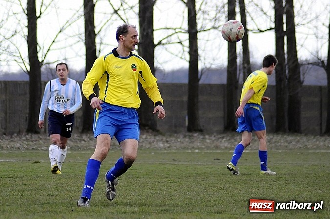 Zdjęcie w galerii na portalu naszraciborz.pl: Podział punktów w hicie kolejki wiadomości z regionu