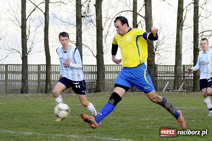 Zdjęcie w galerii na portalu naszraciborz.pl: Podział punktów w hicie kolejki wiadomości z regionu