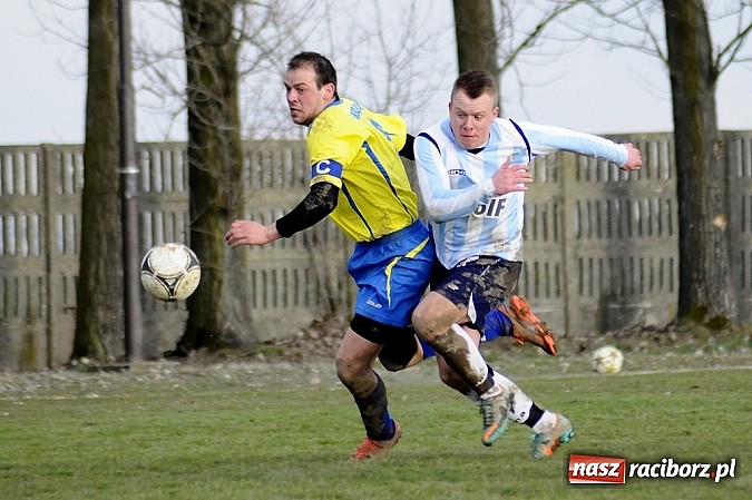 Zdjęcie w galerii na portalu naszraciborz.pl: Podział punktów w hicie kolejki wiadomości z regionu