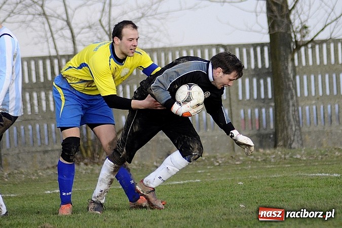 Zdjęcie w galerii na portalu naszraciborz.pl: Podział punktów w hicie kolejki wiadomości z regionu