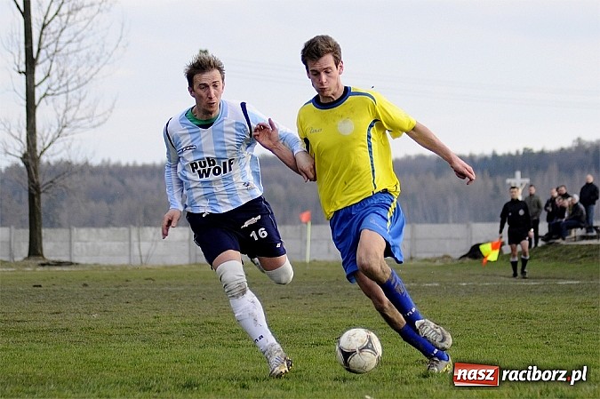 Zdjęcie w galerii na portalu naszraciborz.pl: Podział punktów w hicie kolejki wiadomości z regionu