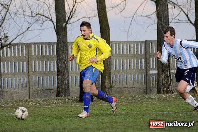 Zdjęcie w galerii na portalu naszraciborz.pl: Podział punktów w hicie kolejki wiadomości z regionu