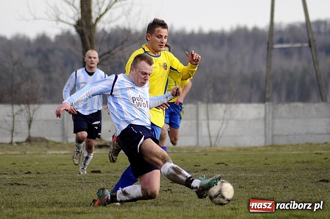 Zdjęcie w galerii na portalu naszraciborz.pl: Podział punktów w hicie kolejki wiadomości z regionu