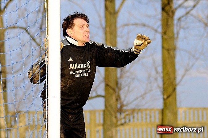 Zdjęcie w galerii na portalu naszraciborz.pl: Podział punktów w hicie kolejki wiadomości z regionu