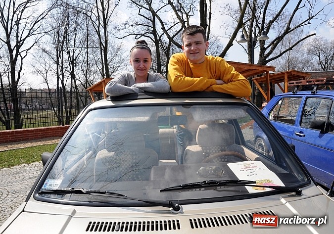 Zdjęcie w galerii na portalu naszraciborz.pl: Klasyczne volkswageny zjechały na zamek wiadomości z regionu
