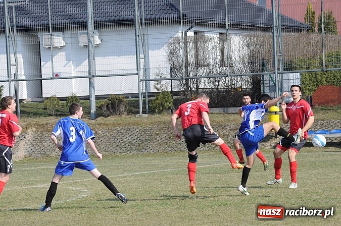 Zdjęcie w galerii na portalu naszraciborz.pl: Gol Pawlisza zapewnił trzy punkty dla Brzezia wiadomości z regionu
