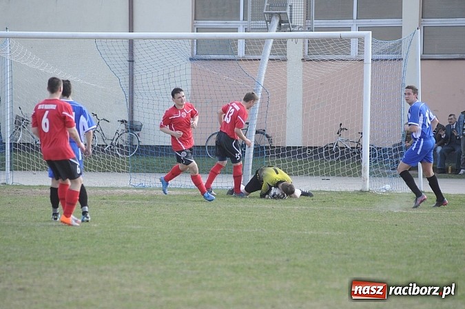 Zdjęcie w galerii na portalu naszraciborz.pl: Gol Pawlisza zapewnił trzy punkty dla Brzezia wiadomości z regionu