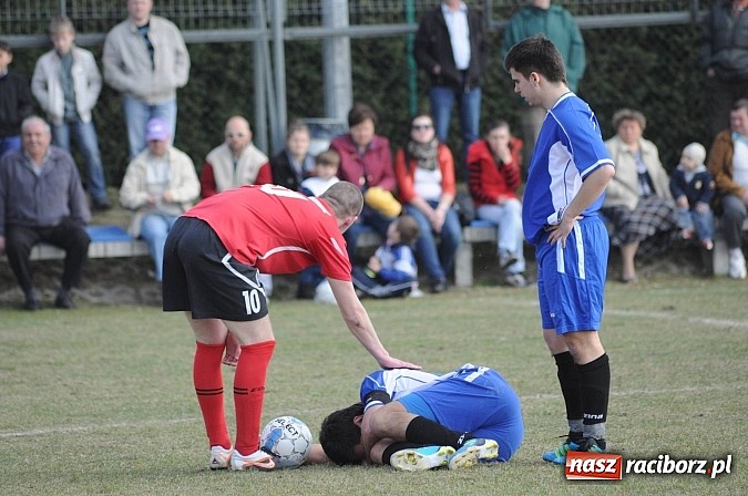 Zdjęcie w galerii na portalu naszraciborz.pl: Gol Pawlisza zapewnił trzy punkty dla Brzezia wiadomości z regionu
