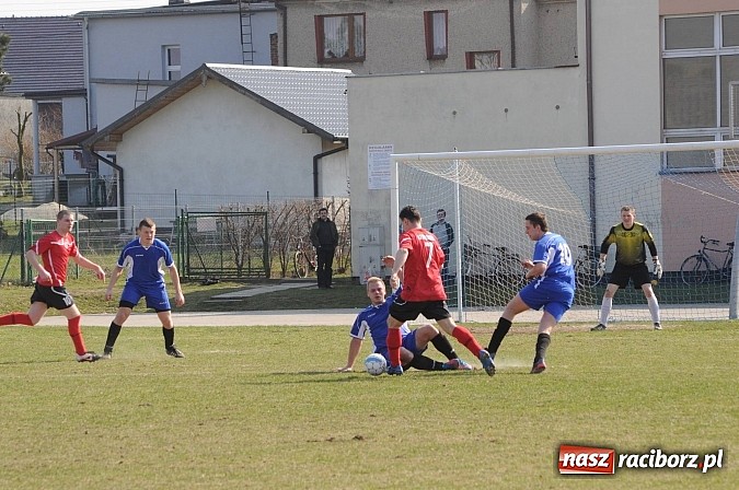Zdjęcie w galerii na portalu naszraciborz.pl: Gol Pawlisza zapewnił trzy punkty dla Brzezia wiadomości z regionu