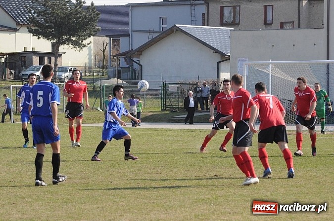 Zdjęcie w galerii na portalu naszraciborz.pl: Gol Pawlisza zapewnił trzy punkty dla Brzezia wiadomości z regionu