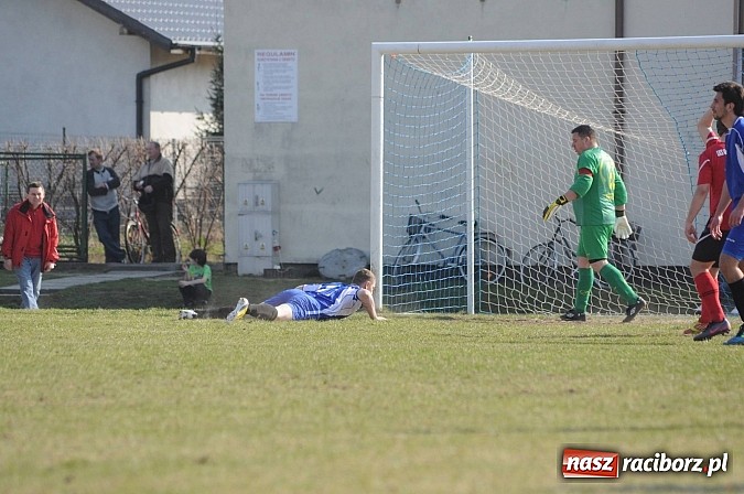 Zdjęcie w galerii na portalu naszraciborz.pl: Gol Pawlisza zapewnił trzy punkty dla Brzezia wiadomości z regionu