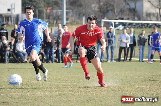 Zdjęcie w galerii na portalu naszraciborz.pl: Gol Pawlisza zapewnił trzy punkty dla Brzezia wiadomości z regionu