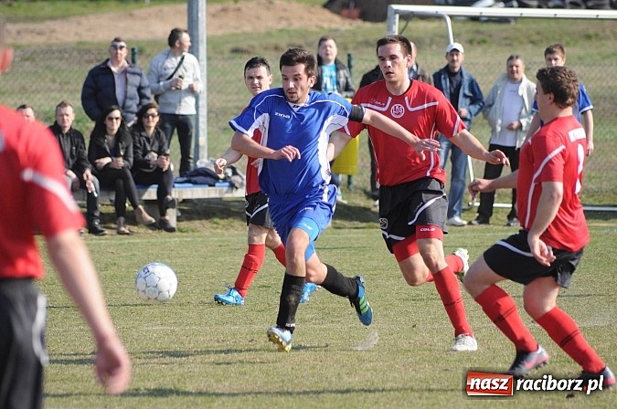 Zdjęcie w galerii na portalu naszraciborz.pl: Gol Pawlisza zapewnił trzy punkty dla Brzezia wiadomości z regionu
