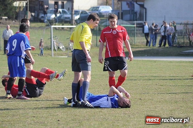 Zdjęcie w galerii na portalu naszraciborz.pl: Gol Pawlisza zapewnił trzy punkty dla Brzezia wiadomości z regionu