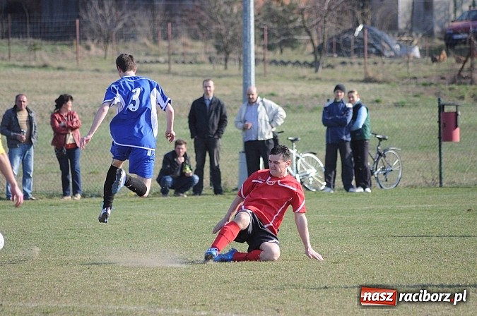 Zdjęcie w galerii na portalu naszraciborz.pl: Gol Pawlisza zapewnił trzy punkty dla Brzezia wiadomości z regionu