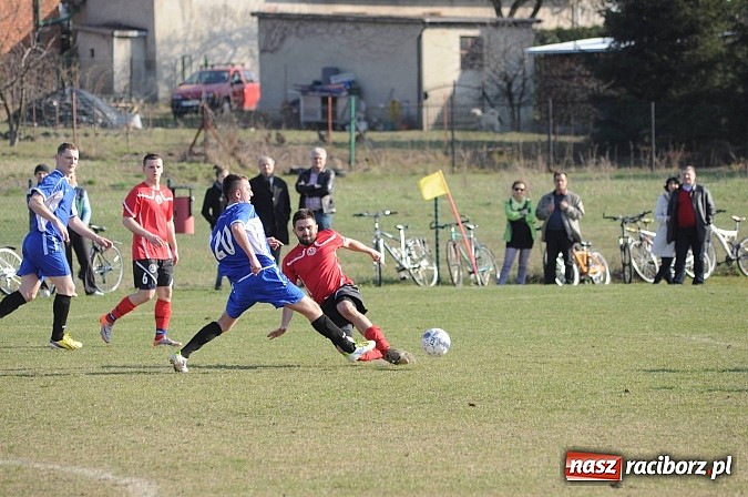 Zdjęcie w galerii na portalu naszraciborz.pl: Gol Pawlisza zapewnił trzy punkty dla Brzezia wiadomości z regionu