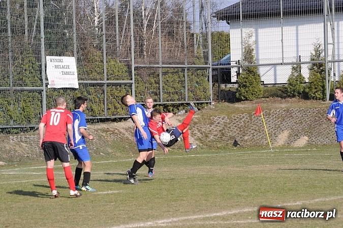 Zdjęcie w galerii na portalu naszraciborz.pl: Gol Pawlisza zapewnił trzy punkty dla Brzezia wiadomości z regionu