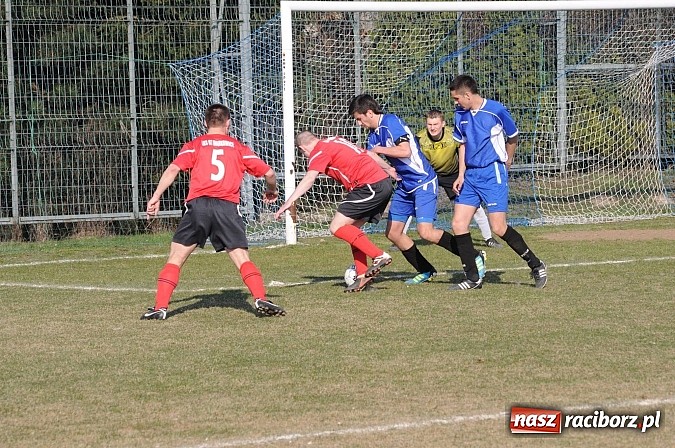 Zdjęcie w galerii na portalu naszraciborz.pl: Gol Pawlisza zapewnił trzy punkty dla Brzezia wiadomości z regionu