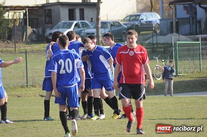 Zdjęcie w galerii na portalu naszraciborz.pl: Gol Pawlisza zapewnił trzy punkty dla Brzezia wiadomości z regionu