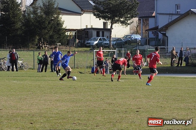 Zdjęcie w galerii na portalu naszraciborz.pl: Gol Pawlisza zapewnił trzy punkty dla Brzezia wiadomości z regionu