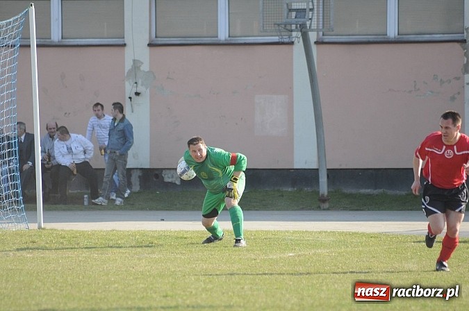 Zdjęcie w galerii na portalu naszraciborz.pl: Gol Pawlisza zapewnił trzy punkty dla Brzezia wiadomości z regionu