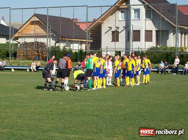 Zdjęcie w galerii na portalu naszraciborz.pl: Bolesław na kolanach wiadomości z regionu