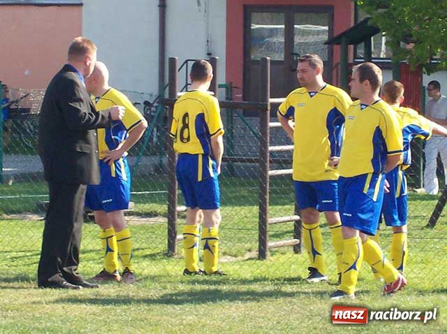 Zdjęcie w galerii na portalu naszraciborz.pl: Bolesław na kolanach wiadomości z regionu