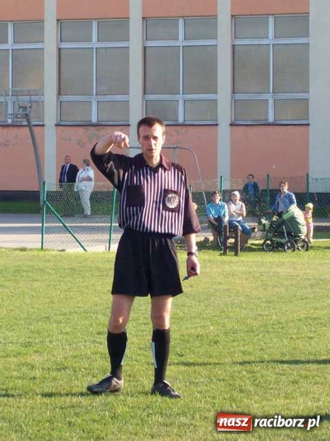 Zdjęcie w galerii na portalu naszraciborz.pl: Bolesław na kolanach wiadomości z regionu