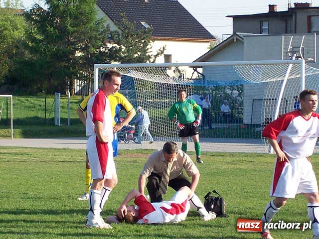 Zdjęcie w galerii na portalu naszraciborz.pl: Bolesław na kolanach wiadomości z regionu