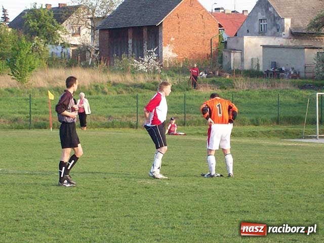 Zdjęcie w galerii na portalu naszraciborz.pl: Bolesław na kolanach wiadomości z regionu