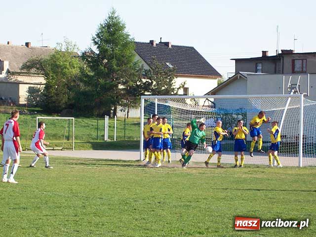 Zdjęcie w galerii na portalu naszraciborz.pl: Bolesław na kolanach wiadomości z regionu