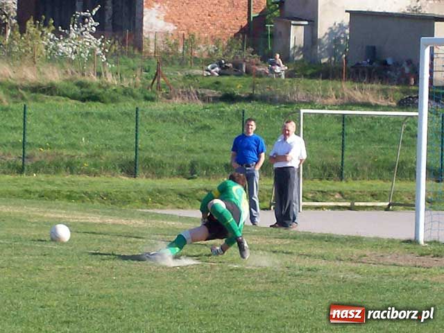 Zdjęcie w galerii na portalu naszraciborz.pl: Bolesław na kolanach wiadomości z regionu