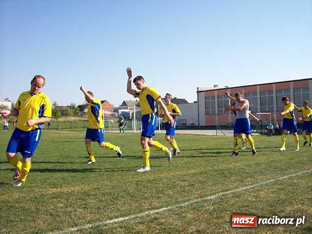 Zdjęcie w galerii na portalu naszraciborz.pl: Bolesław na kolanach wiadomości z regionu