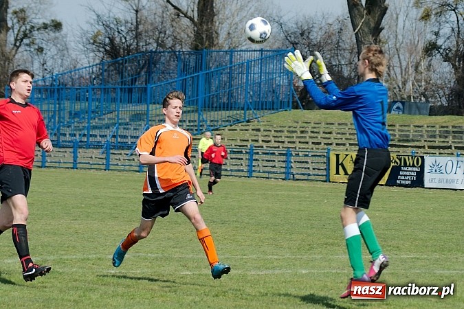 Zdjęcie w galerii na portalu naszraciborz.pl: Płonia-Pstrążna: Kto nie daje, ten dostaje wiadomości z regionu
