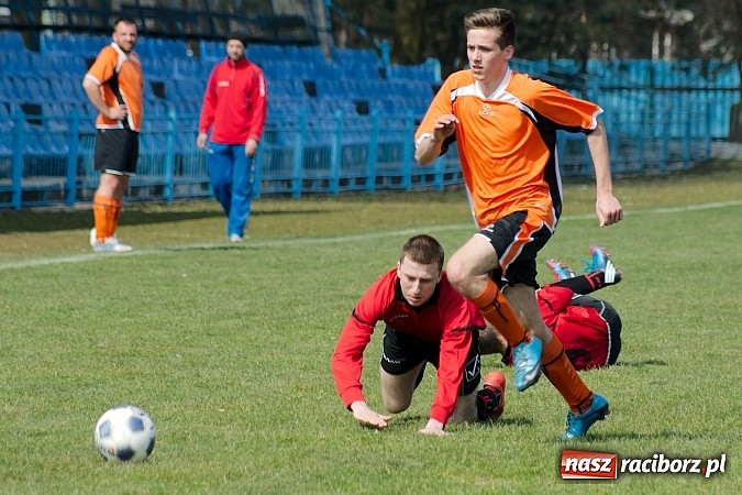 Zdjęcie w galerii na portalu naszraciborz.pl: Płonia-Pstrążna: Kto nie daje, ten dostaje wiadomości z regionu