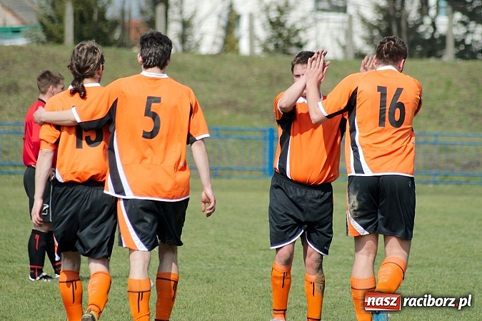 Zdjęcie w galerii na portalu naszraciborz.pl: Płonia-Pstrążna: Kto nie daje, ten dostaje wiadomości z regionu