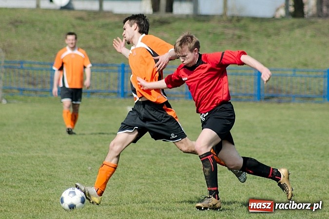 Zdjęcie w galerii na portalu naszraciborz.pl: Płonia-Pstrążna: Kto nie daje, ten dostaje wiadomości z regionu