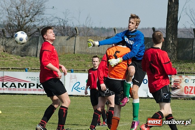 Zdjęcie w galerii na portalu naszraciborz.pl: Płonia-Pstrążna: Kto nie daje, ten dostaje wiadomości z regionu