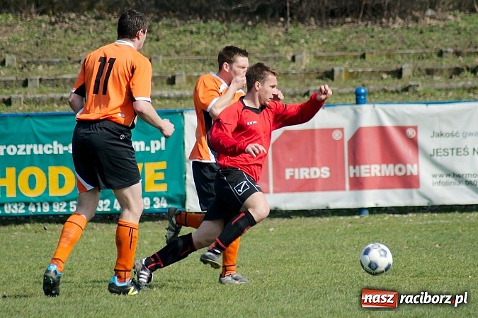 Zdjęcie w galerii na portalu naszraciborz.pl: Płonia-Pstrążna: Kto nie daje, ten dostaje wiadomości z regionu