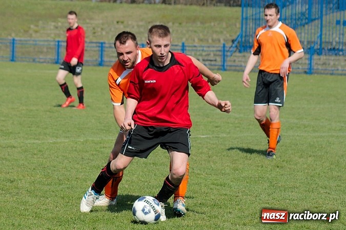 Zdjęcie w galerii na portalu naszraciborz.pl: Płonia-Pstrążna: Kto nie daje, ten dostaje wiadomości z regionu