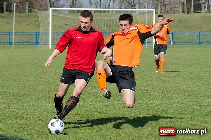 Zdjęcie w galerii na portalu naszraciborz.pl: Płonia-Pstrążna: Kto nie daje, ten dostaje wiadomości z regionu