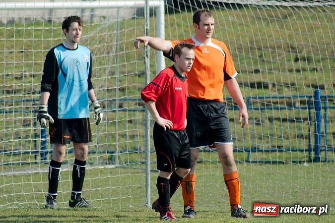 Zdjęcie w galerii na portalu naszraciborz.pl: Płonia-Pstrążna: Kto nie daje, ten dostaje wiadomości z regionu