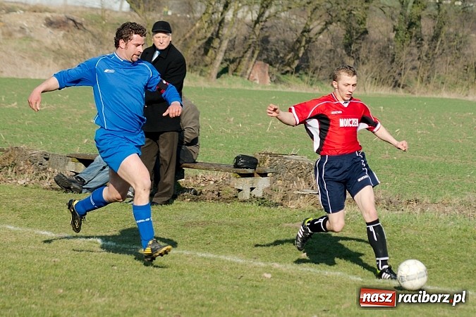 Zdjęcie w galerii na portalu naszraciborz.pl: Niespodzianka w Samborowicach! Wicelider bez punktów wiadomości z regionu