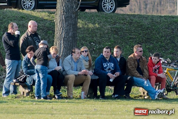 Zdjęcie w galerii na portalu naszraciborz.pl: Niespodzianka w Samborowicach! Wicelider bez punktów wiadomości z regionu
