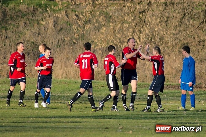 Zdjęcie w galerii na portalu naszraciborz.pl: Niespodzianka w Samborowicach! Wicelider bez punktów wiadomości z regionu