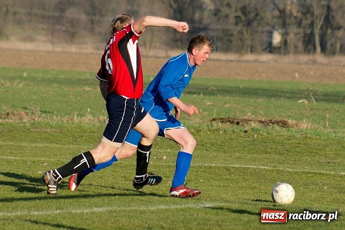 Zdjęcie w galerii na portalu naszraciborz.pl: Niespodzianka w Samborowicach! Wicelider bez punktów wiadomości z regionu