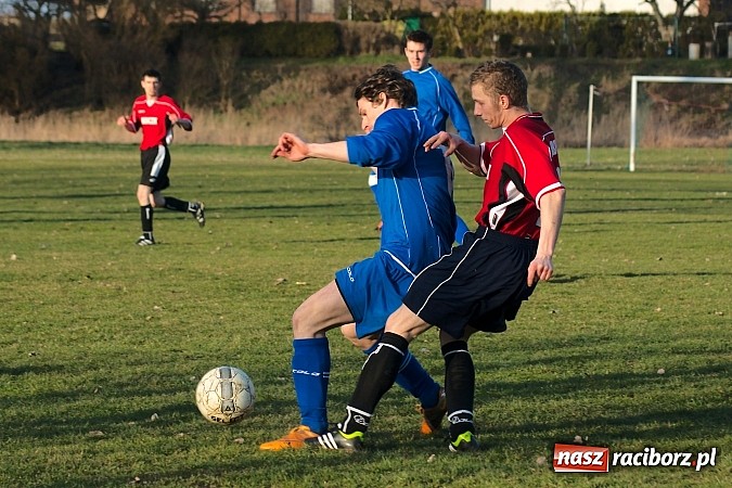 Zdjęcie w galerii na portalu naszraciborz.pl: Niespodzianka w Samborowicach! Wicelider bez punktów wiadomości z regionu