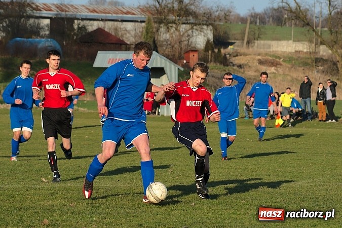 Zdjęcie w galerii na portalu naszraciborz.pl: Niespodzianka w Samborowicach! Wicelider bez punktów wiadomości z regionu