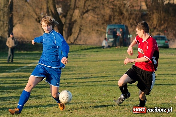 Zdjęcie w galerii na portalu naszraciborz.pl: Niespodzianka w Samborowicach! Wicelider bez punktów wiadomości z regionu