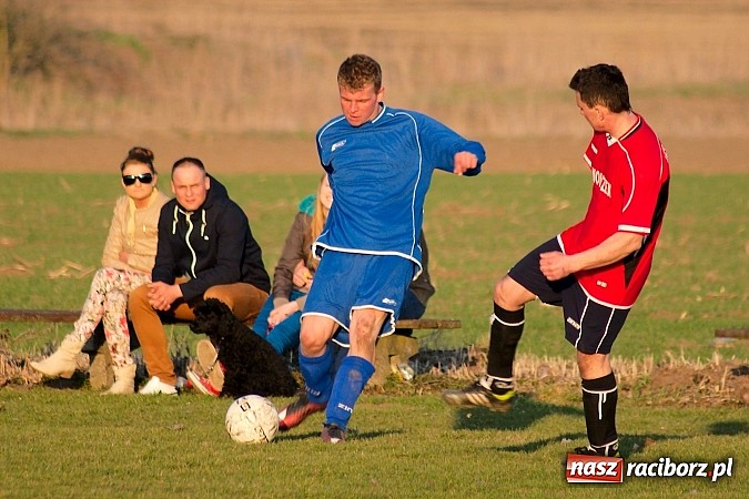 Zdjęcie w galerii na portalu naszraciborz.pl: Niespodzianka w Samborowicach! Wicelider bez punktów wiadomości z regionu